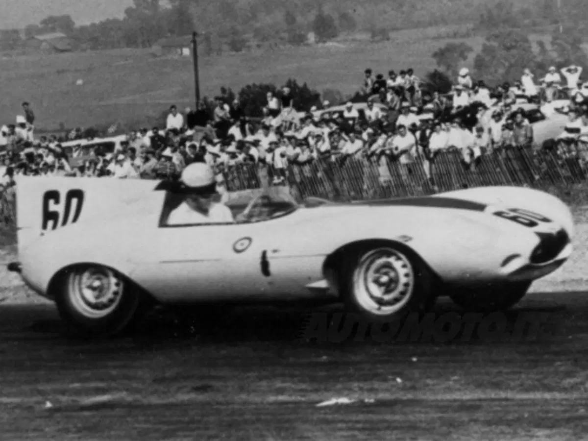 Jaguar: chiude il vecchio impianto di Coventry (12)