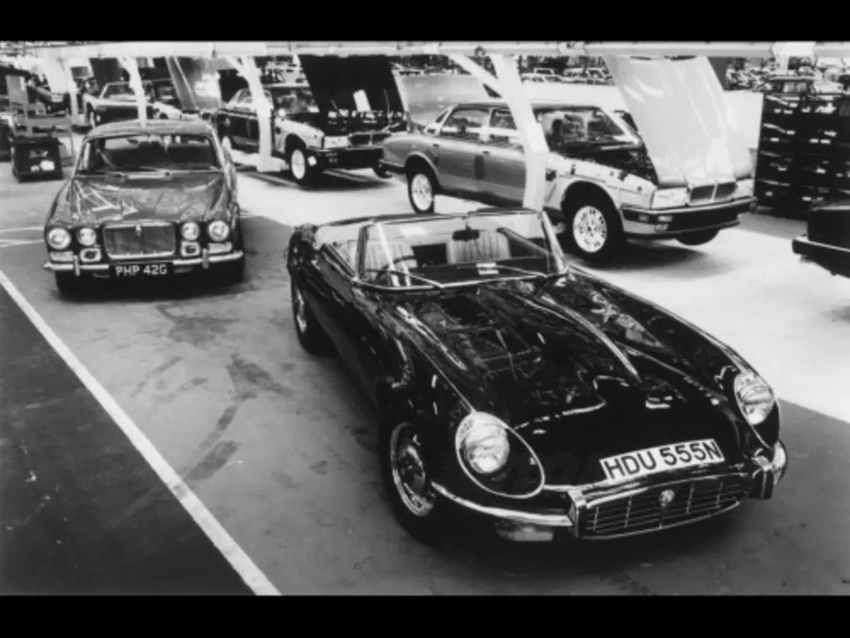 Jaguar: chiude il vecchio impianto di Coventry (39)