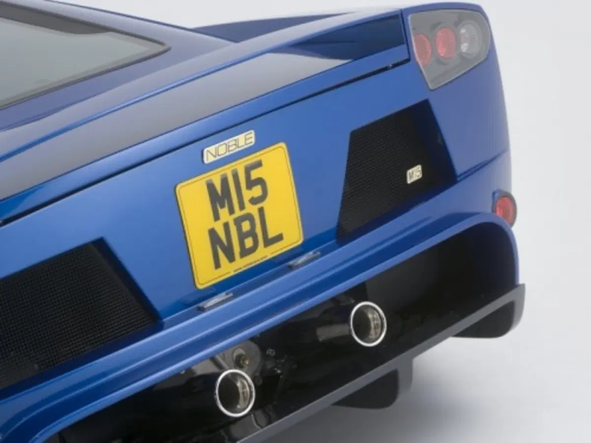 Noble M15 (2)