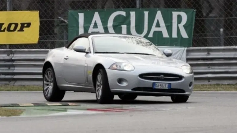 Dunlop per la Jaguar XK