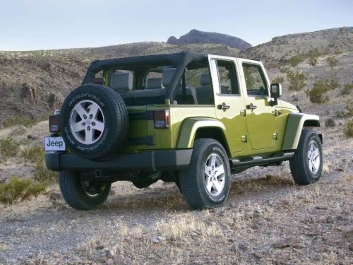 Jeep Wrangler 4Porte (2)