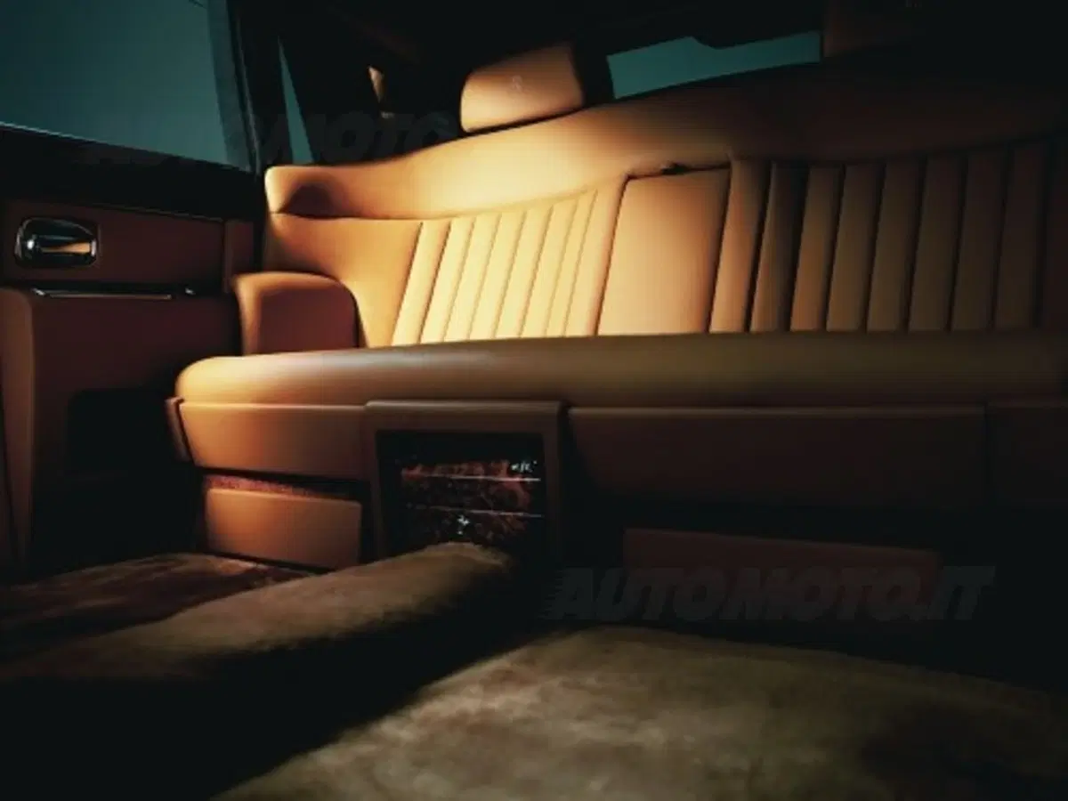 Rolls-Royce Phantom passo lungo (2)