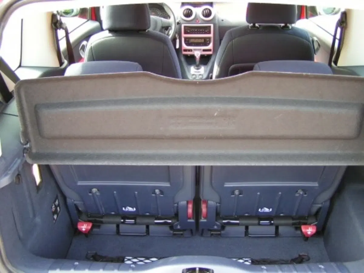 Peugeot 1007 (8)