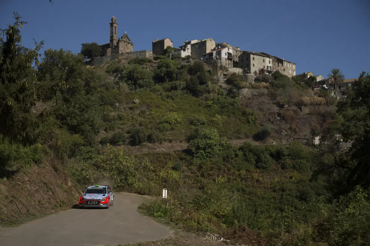 WRC con Hayden Paddon: Corsica (11)