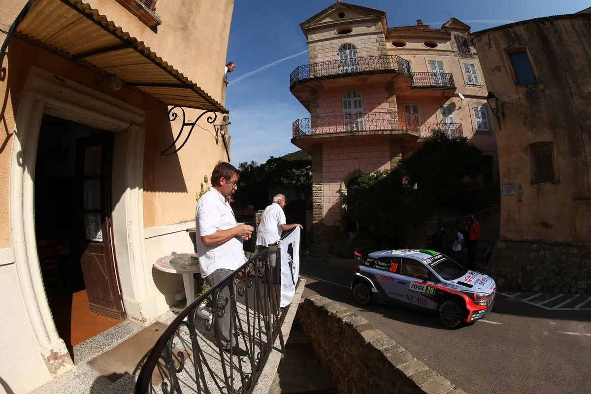 WRC con Hayden Paddon: Corsica (12)