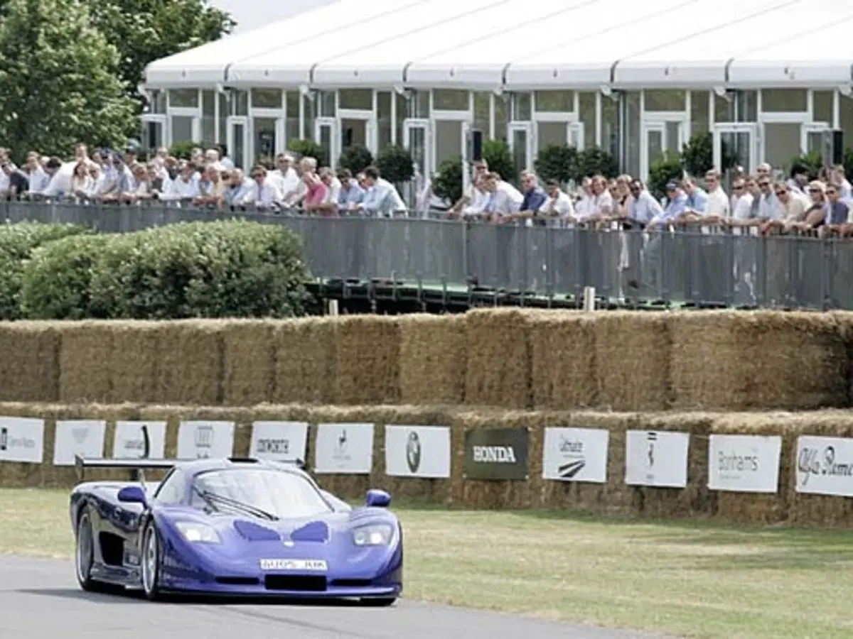 Mosler MT900 (2)