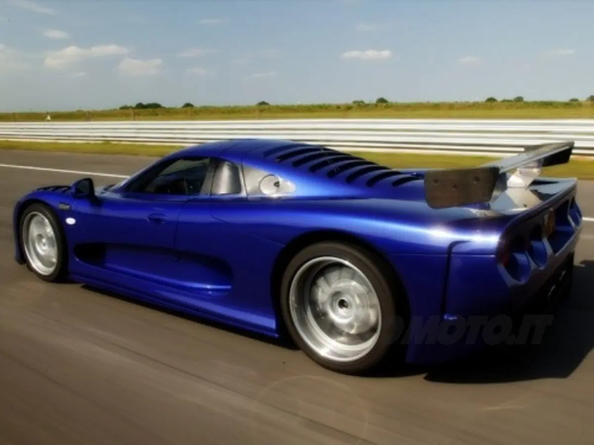 Mosler MT900 (15)