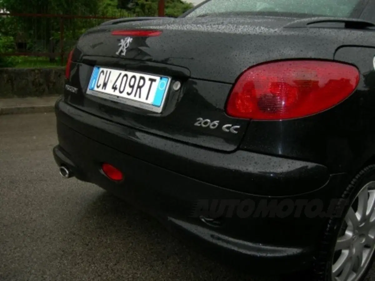 Peugeot 206 Cabrio (3)