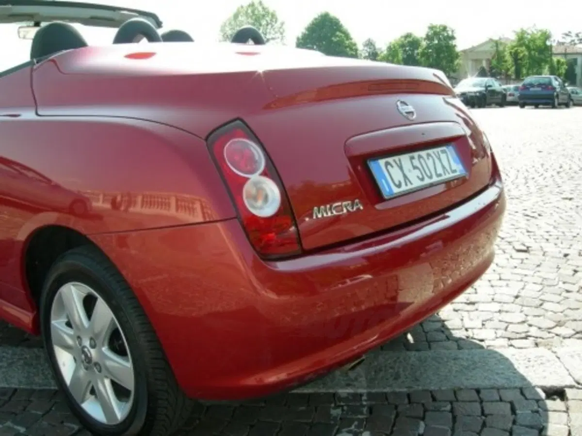 Nissan Micra (2)
