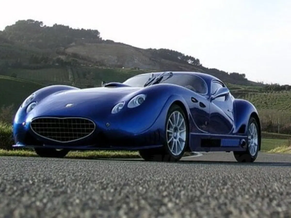 Faralli e Mazzanti Antas V8 (3)