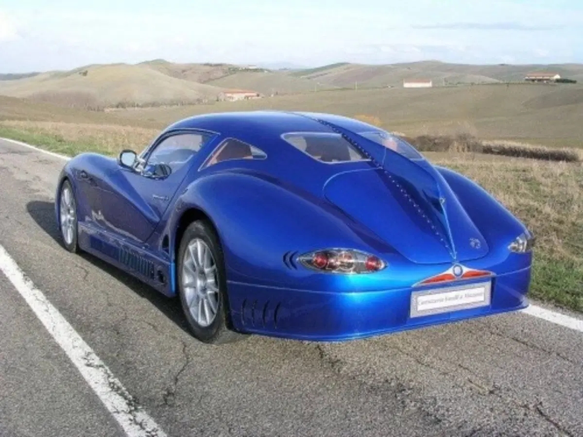Faralli e Mazzanti Antas V8 (4)