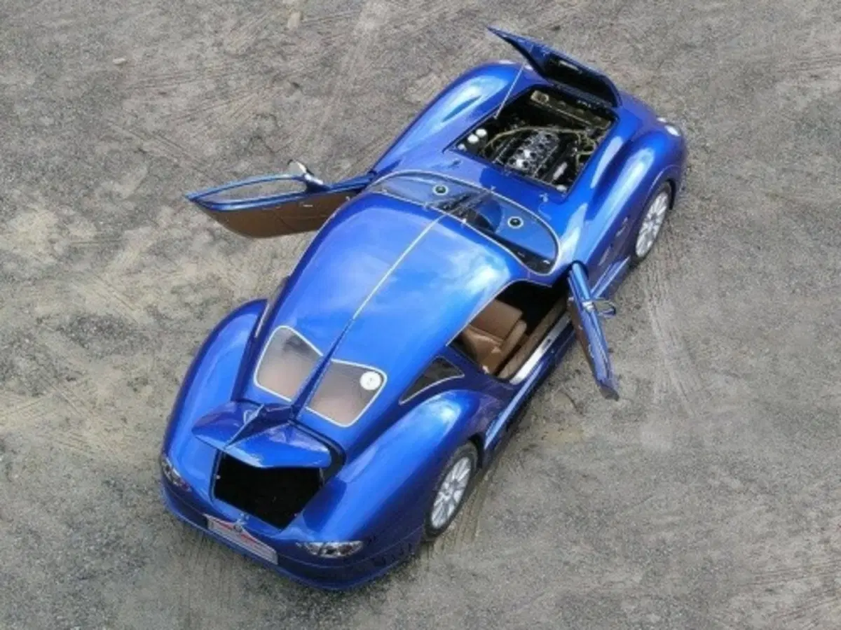 Faralli e Mazzanti Antas V8 (6)