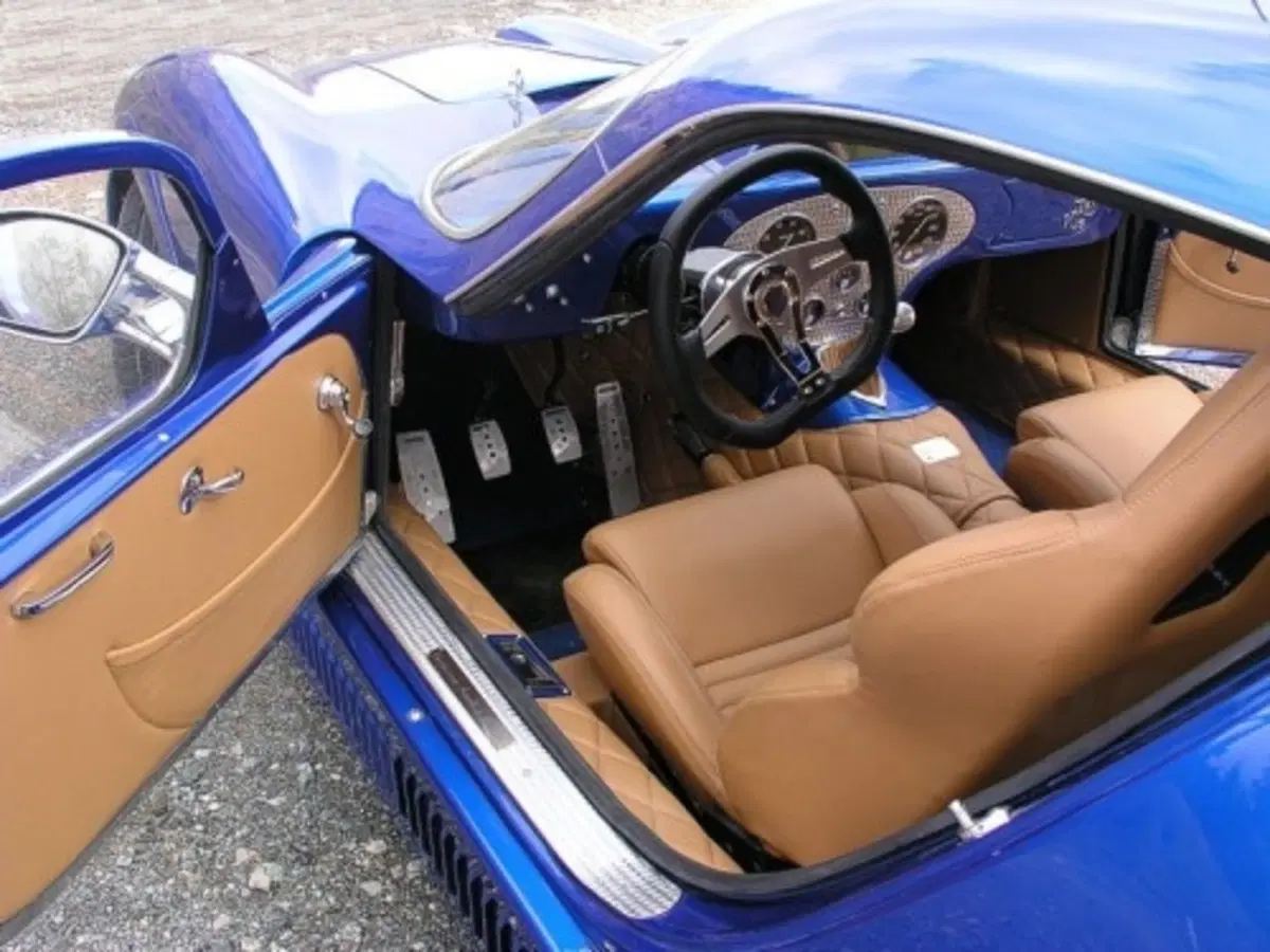 Faralli e Mazzanti Antas V8 (7)