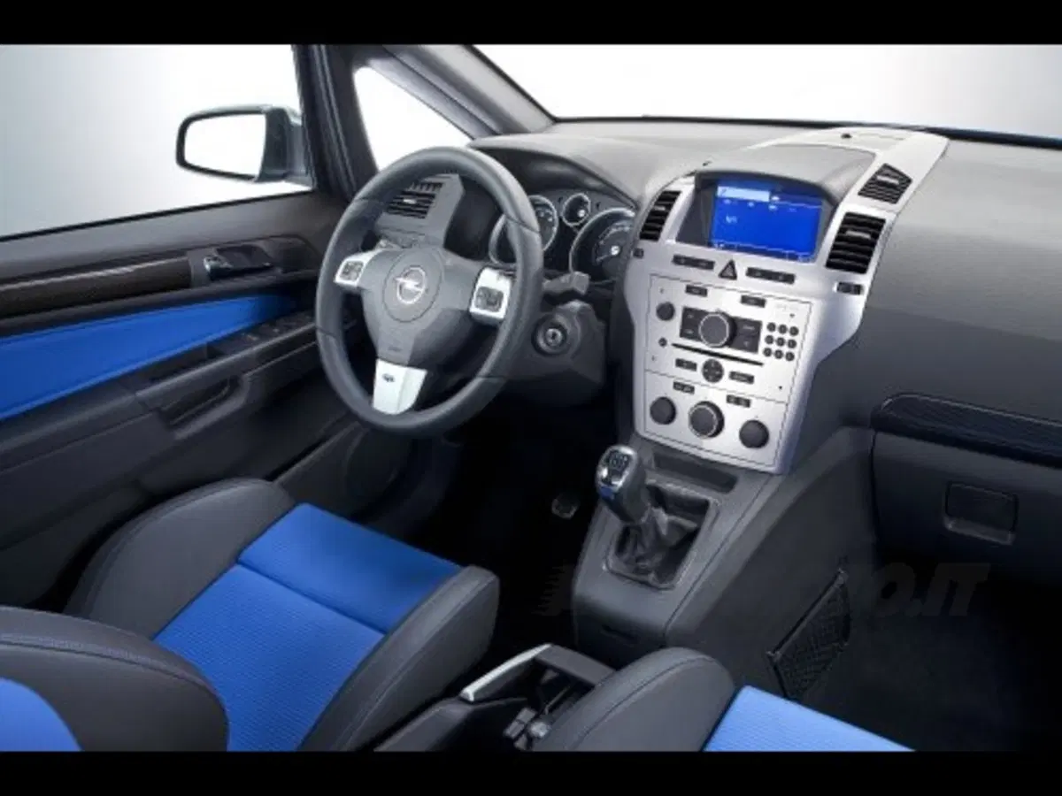 Opel Zafira OPC: record al 'Ring (9)