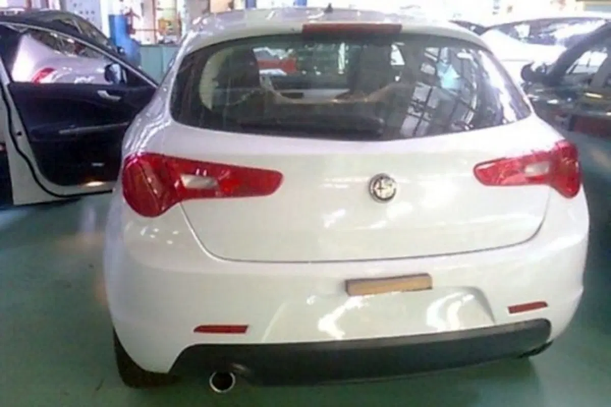 Alfa Romeo Milano (2)