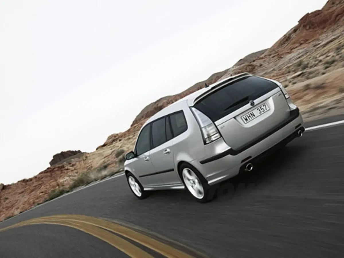 Saab cresce +40% delle vendite in Italia nel 2006. (6)