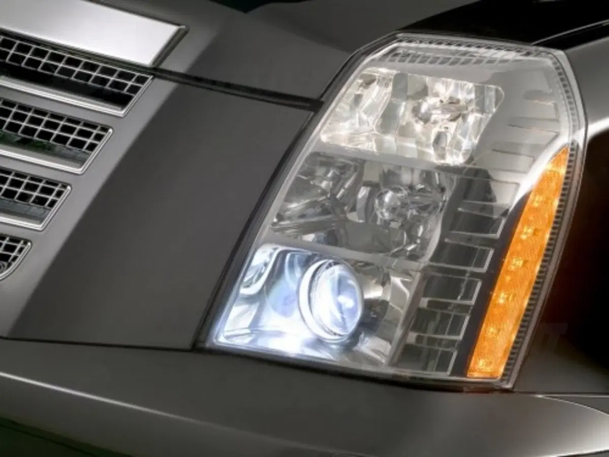 Cadillac Escalade (3)
