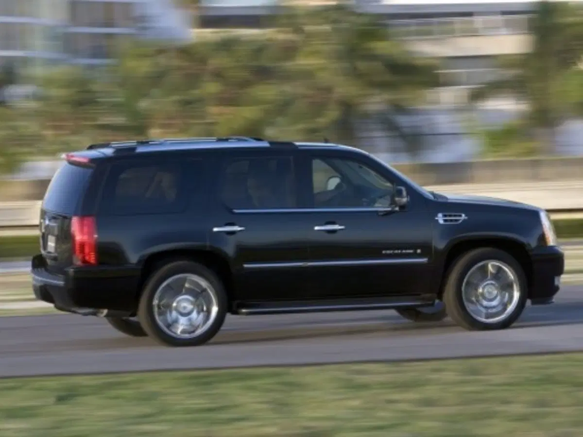 Cadillac Escalade (10)