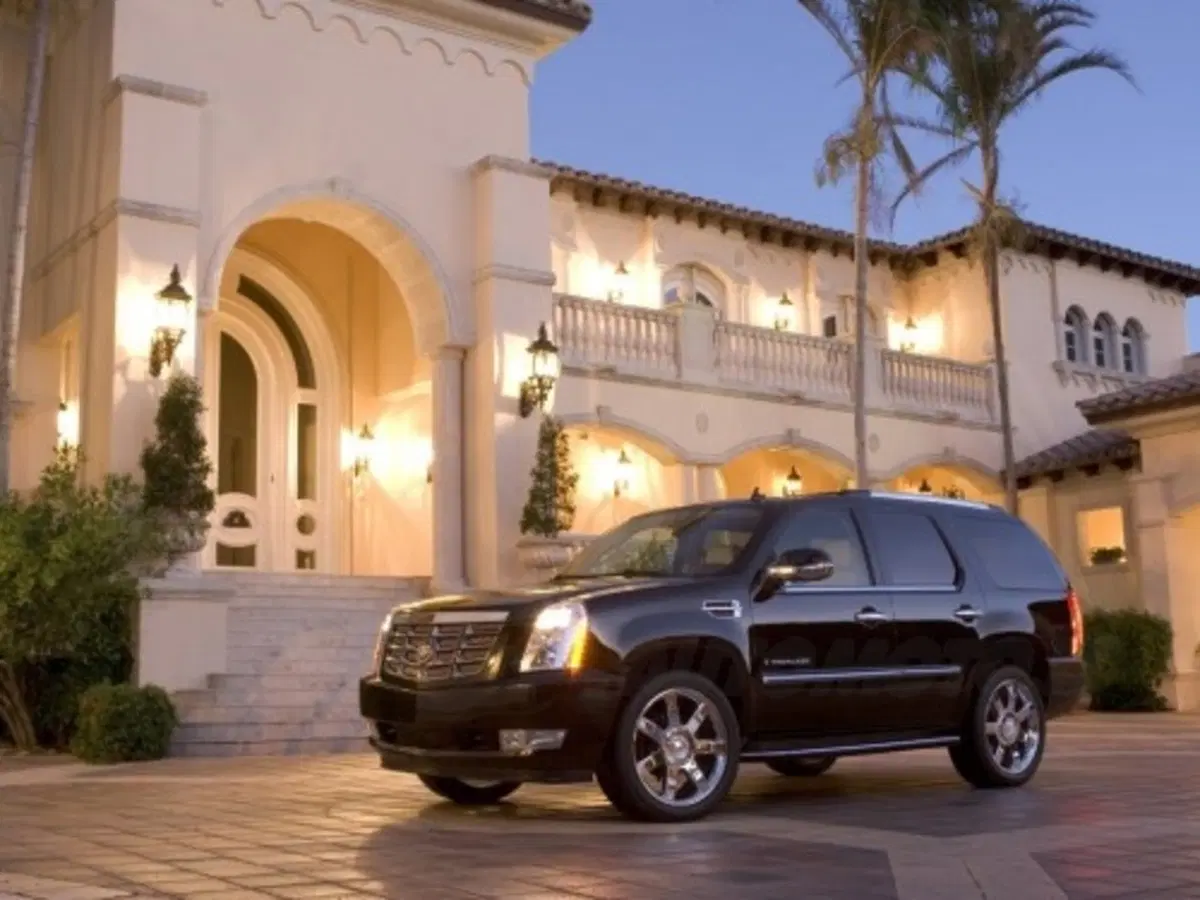 Cadillac Escalade (12)