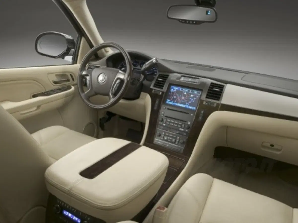 Cadillac Escalade (14)
