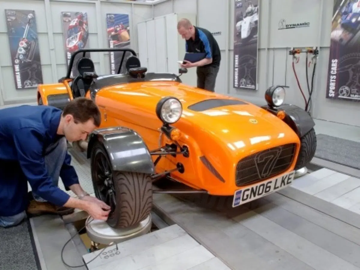 Caterham CSR260 Superlight (3)
