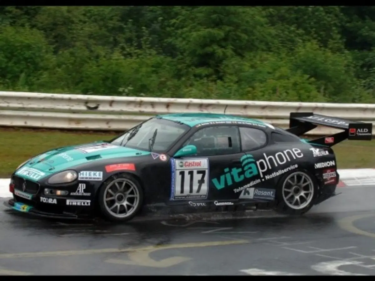 24 Ore del Ring: Maserati GranSport Trofeo affidabili e veloci (7)