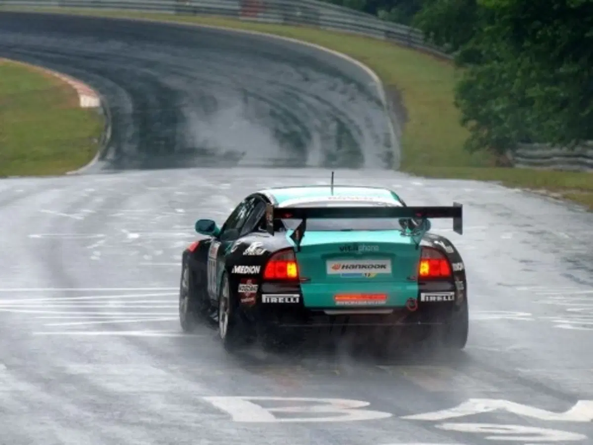 24 Ore del Ring: Maserati GranSport Trofeo affidabili e veloci (21)