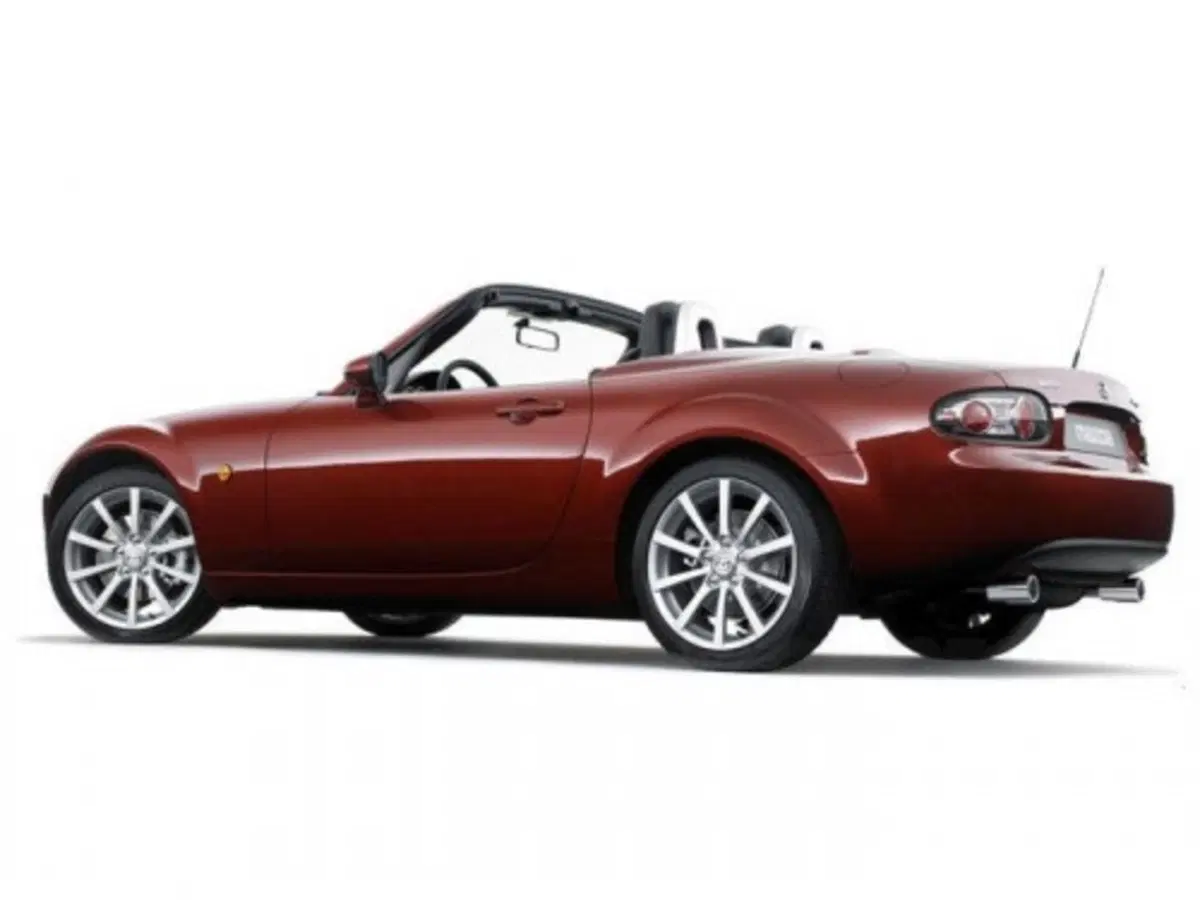 Mazda MX-5 Roadster-Coupé (14)