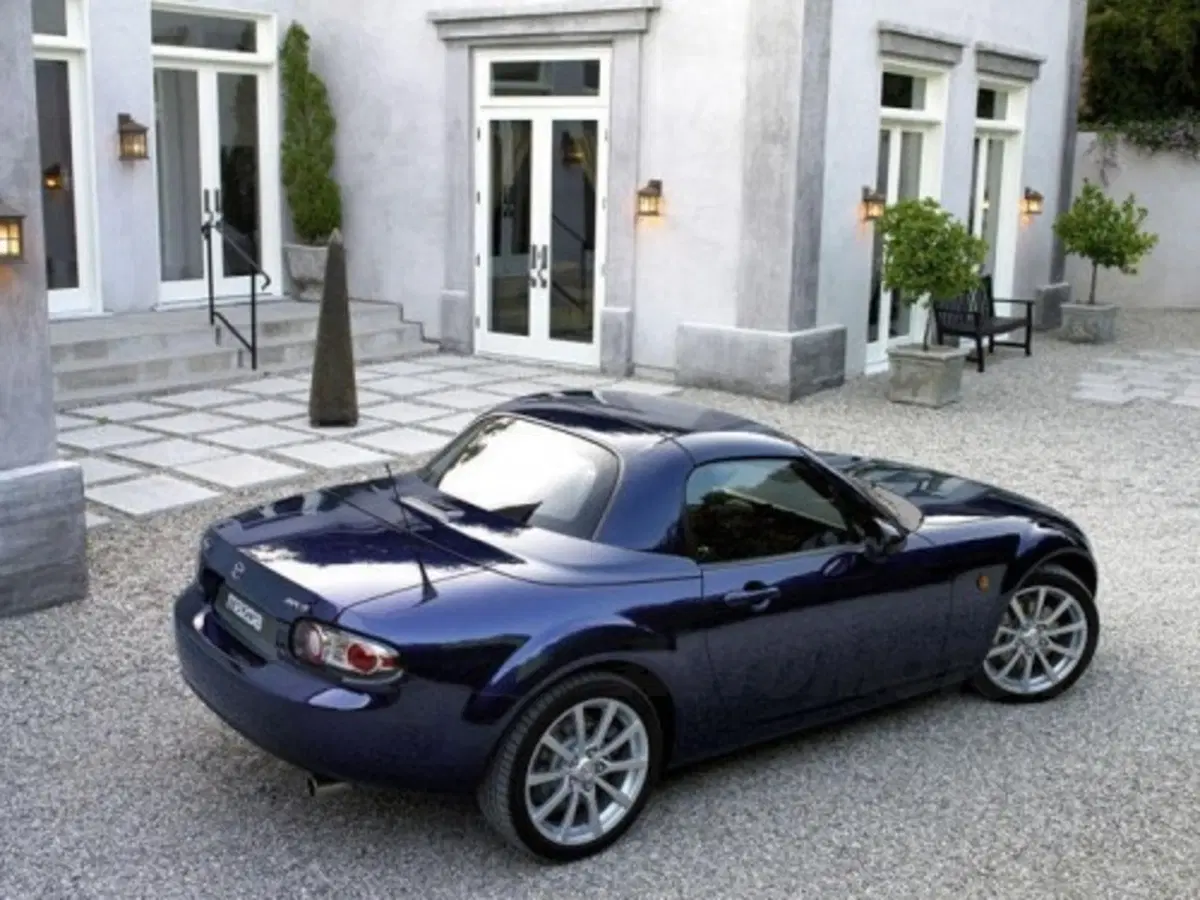 Mazda MX-5 Roadster-Coupé (20)