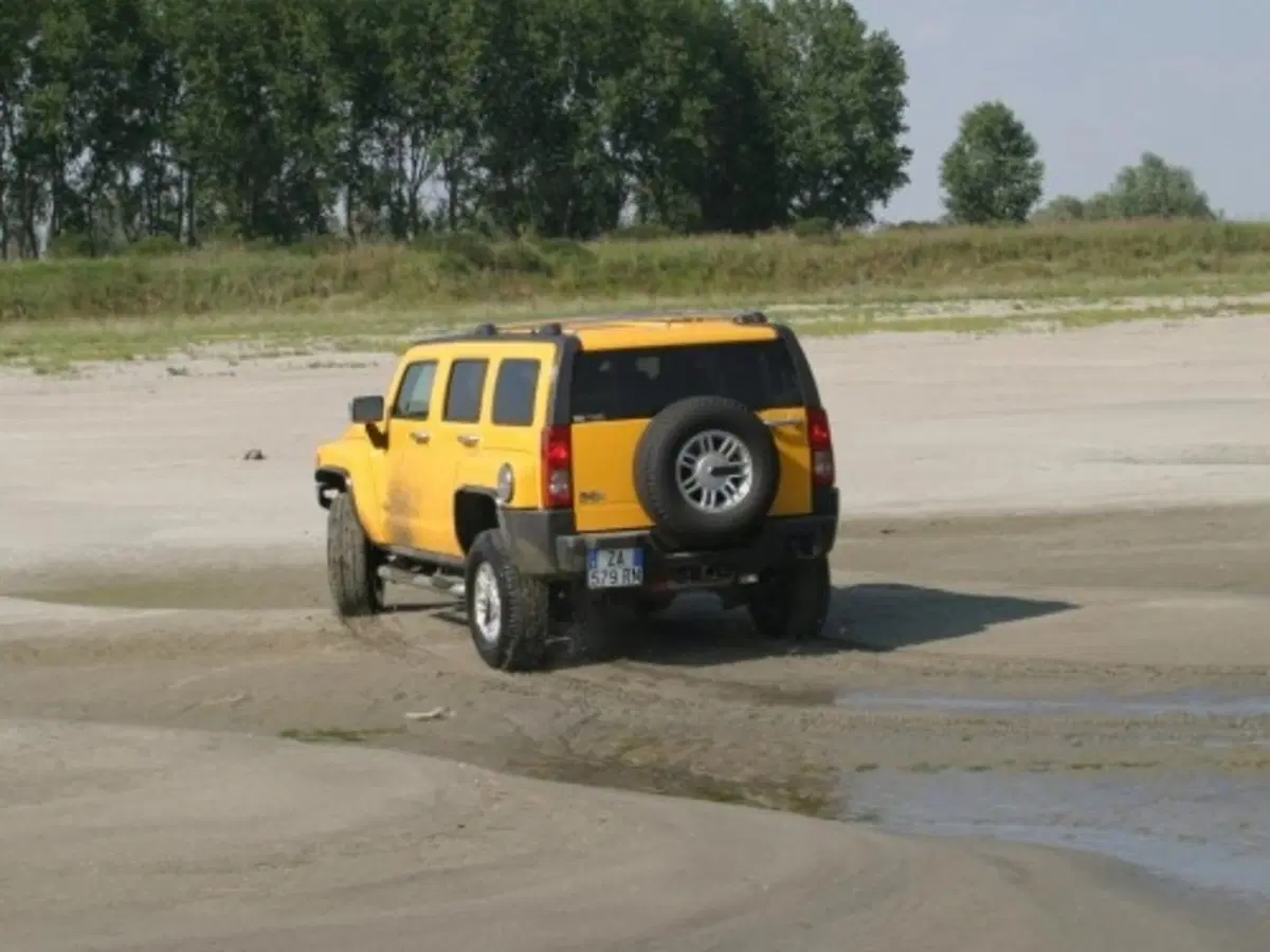 Hummer H3 (21)