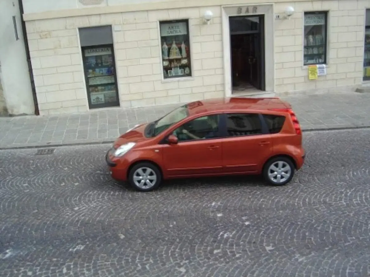Nissan Note (2)