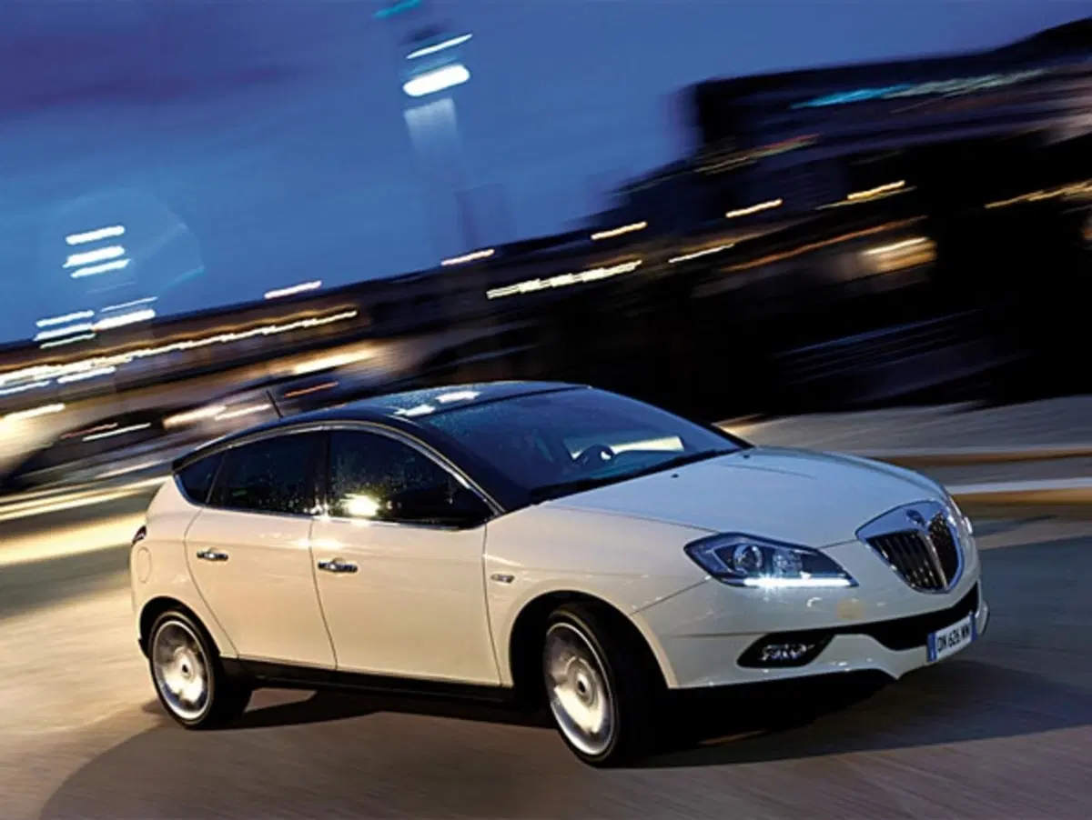 Nuova Lancia Delta (6)
