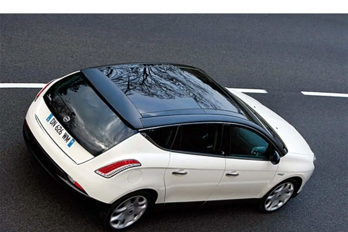 Nuova Lancia Delta (18)