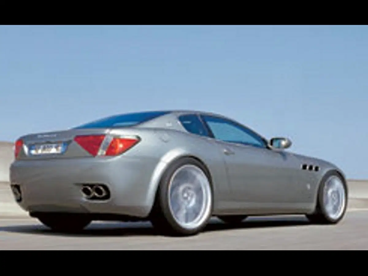 Maserati nuova Coupé (2)