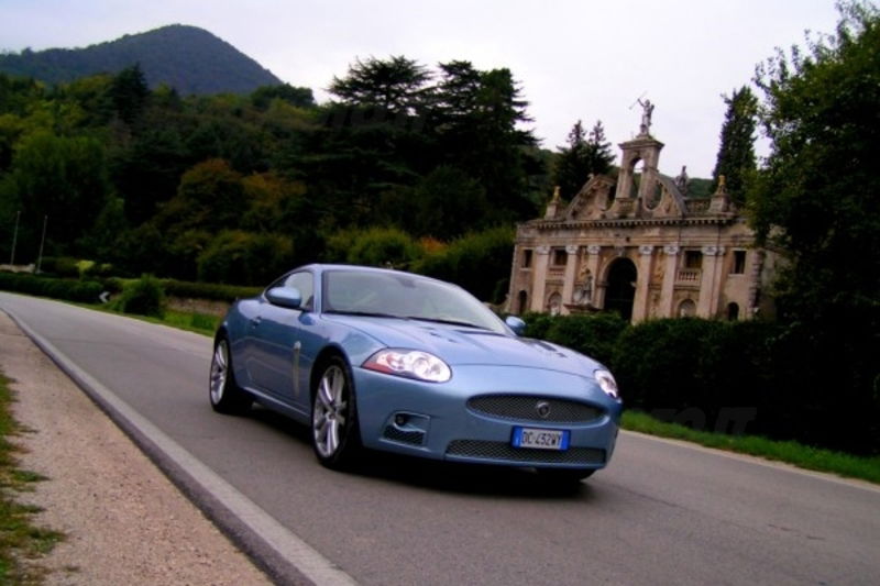 Jaguar XKR