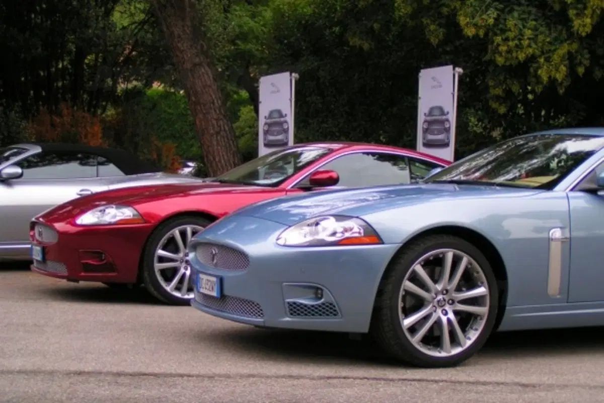 Jaguar XKR (5)