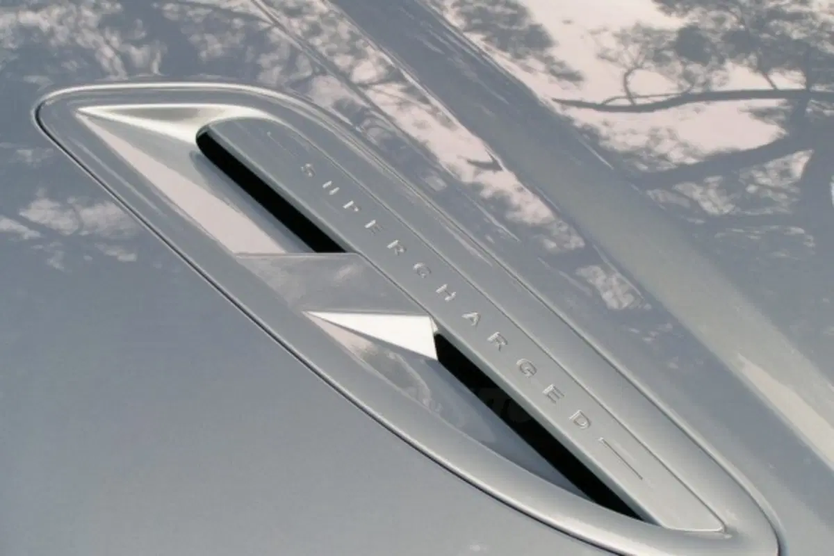 Jaguar XKR (6)