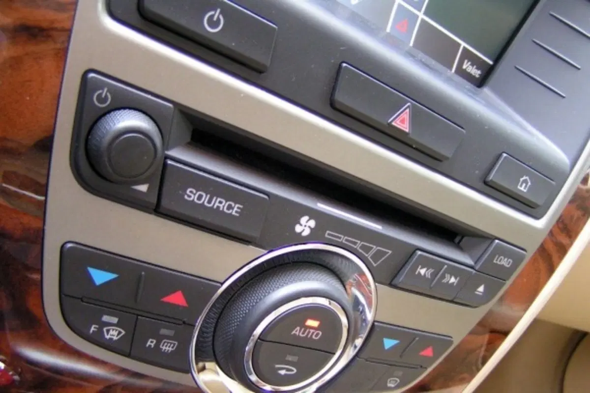 Jaguar XKR (30)