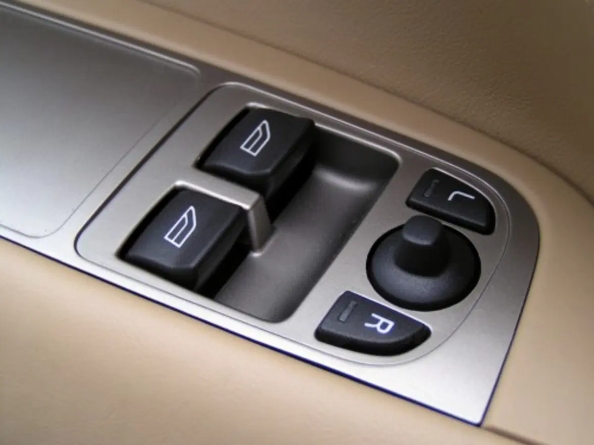 Jaguar XKR (41)