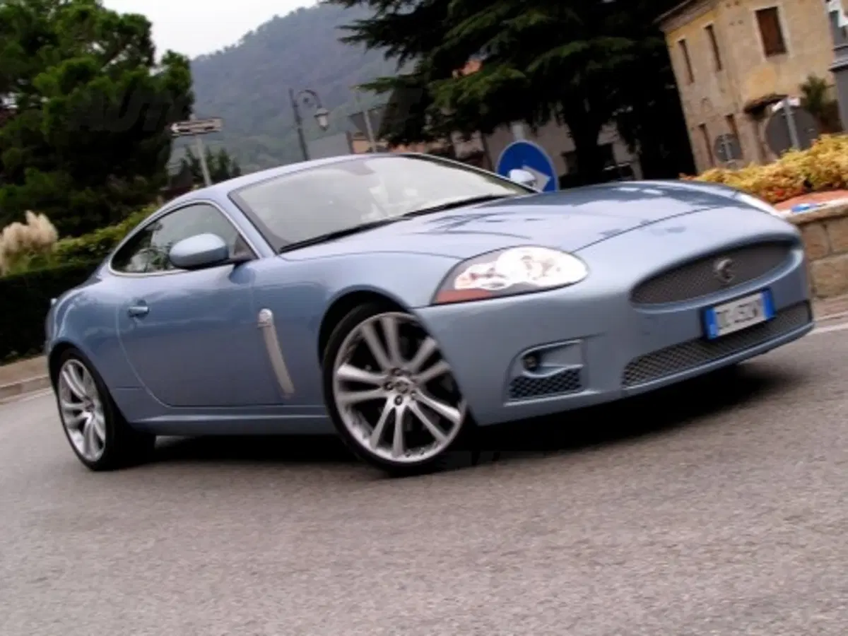 Jaguar XKR (44)