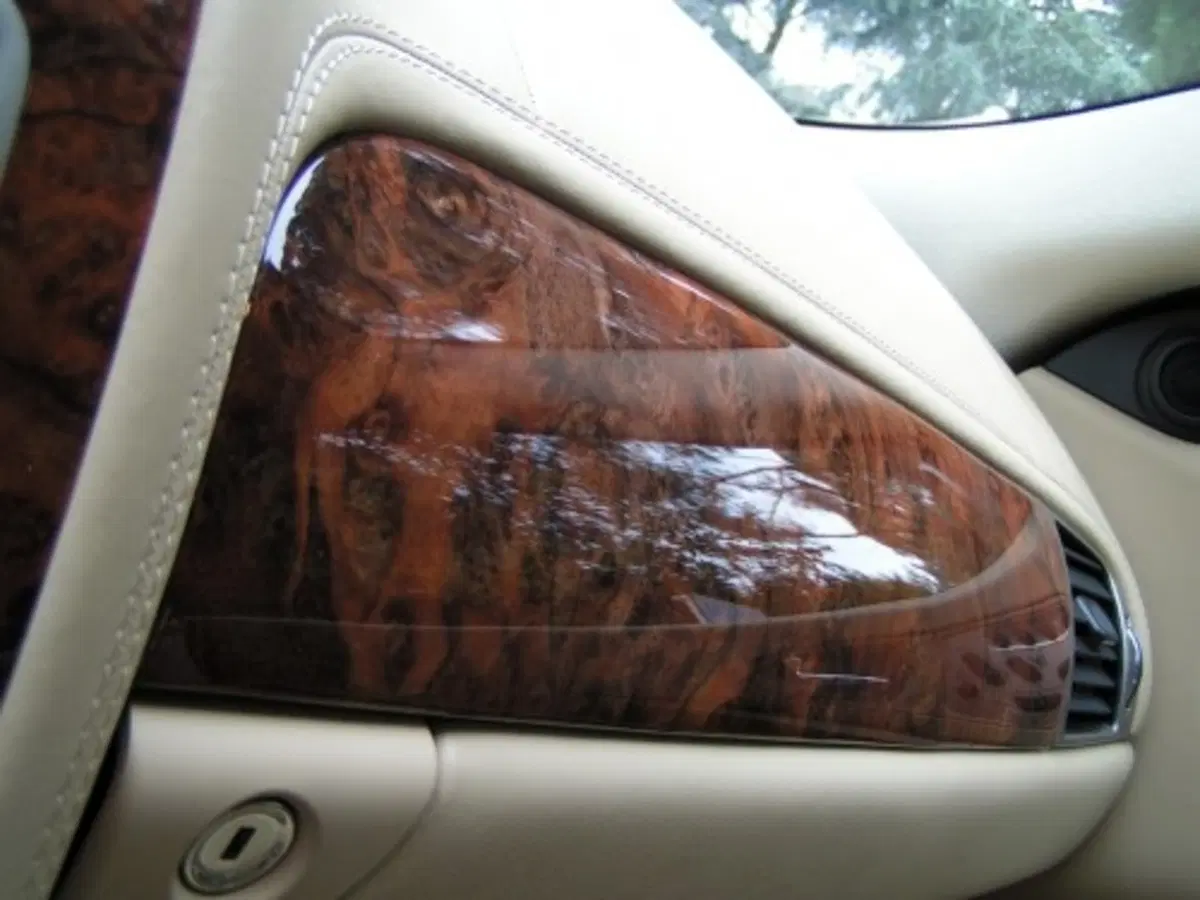 Jaguar XKR (46)
