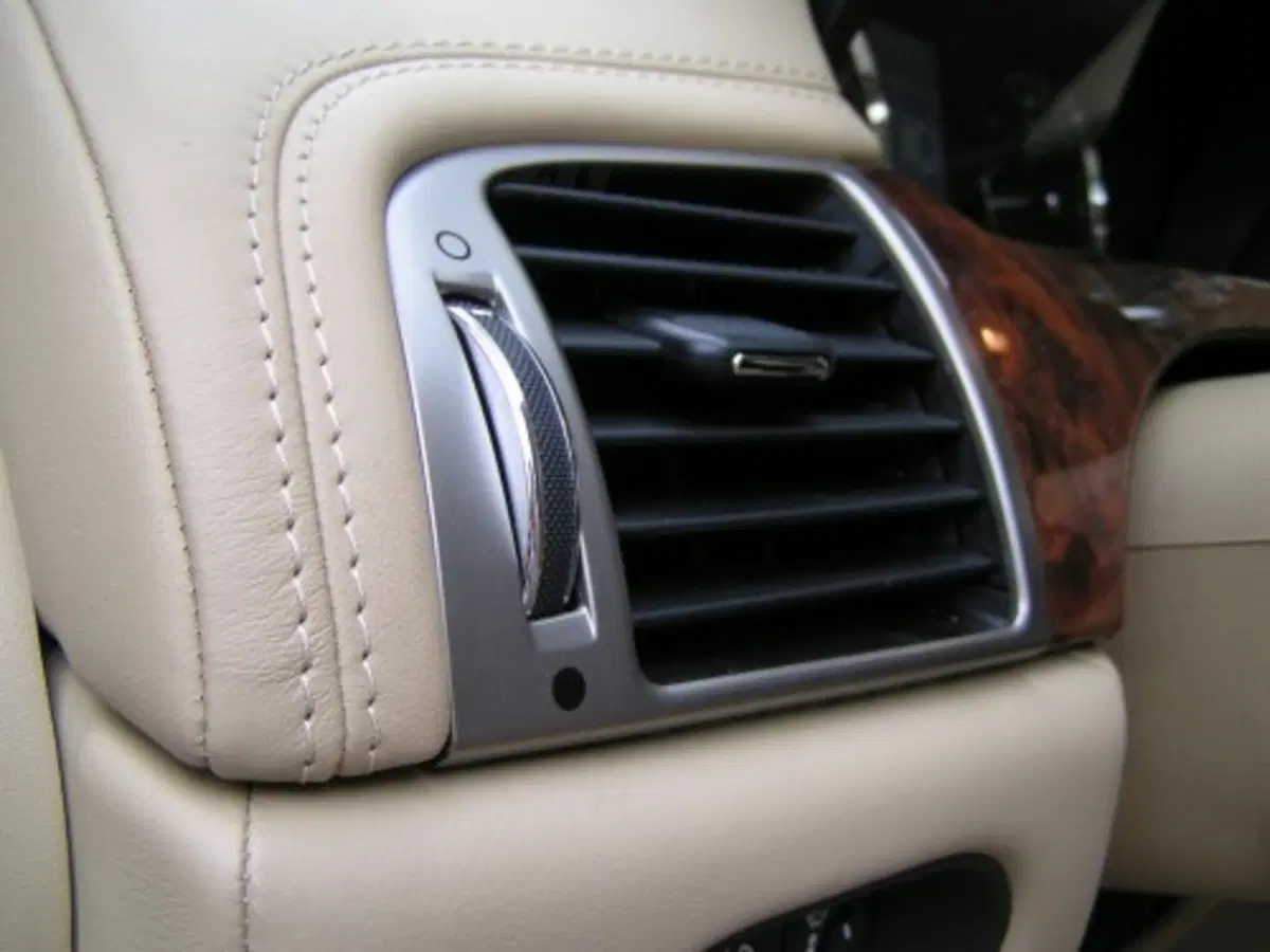Jaguar XKR (54)