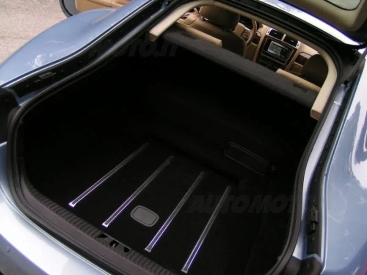Jaguar XKR (58)