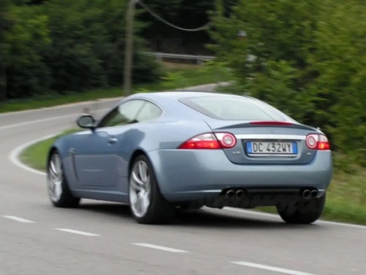 Jaguar XKR (62)
