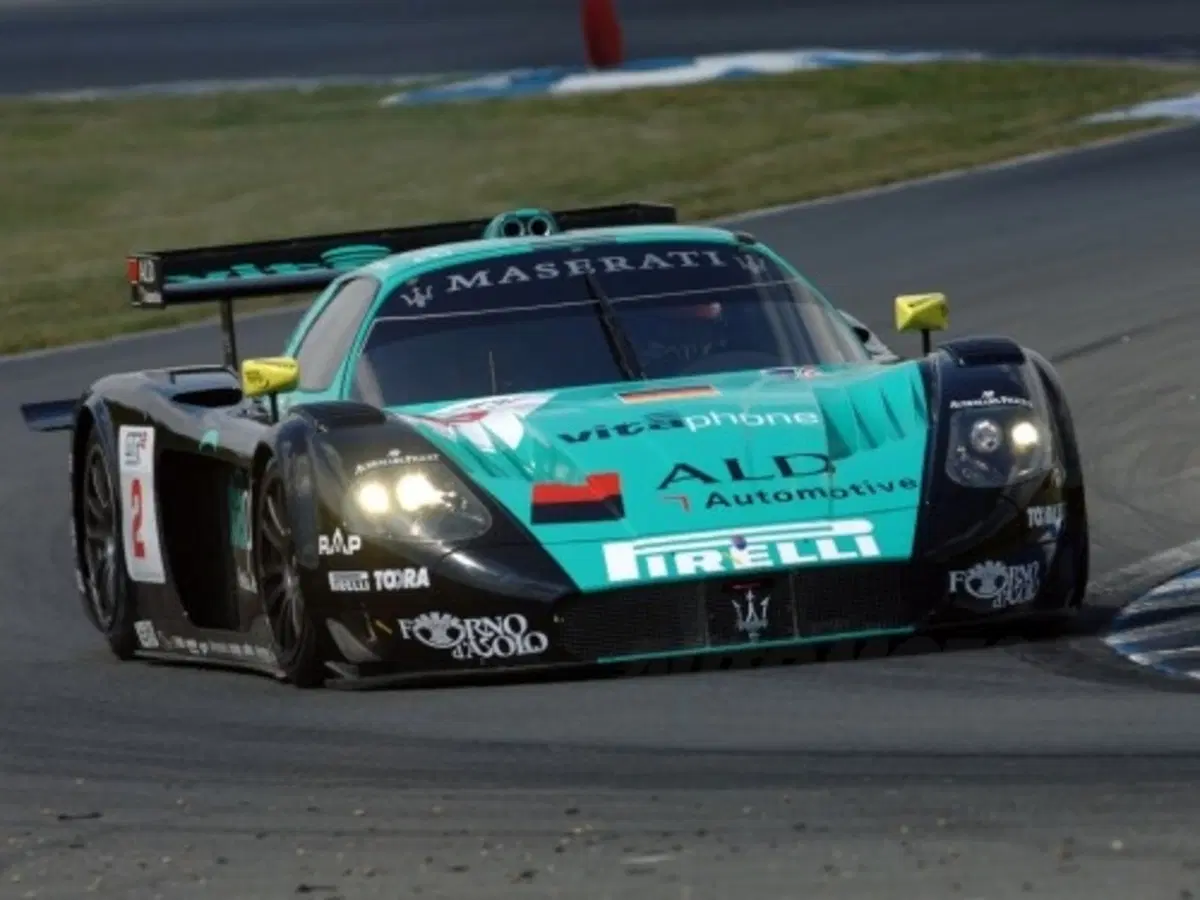 FIA GT, Oschersleben: doppietta Maserati MC12 (5)
