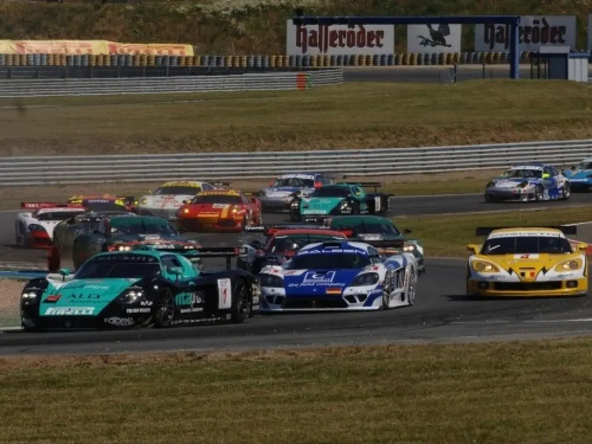 FIA GT, Oschersleben: doppietta Maserati MC12 (12)