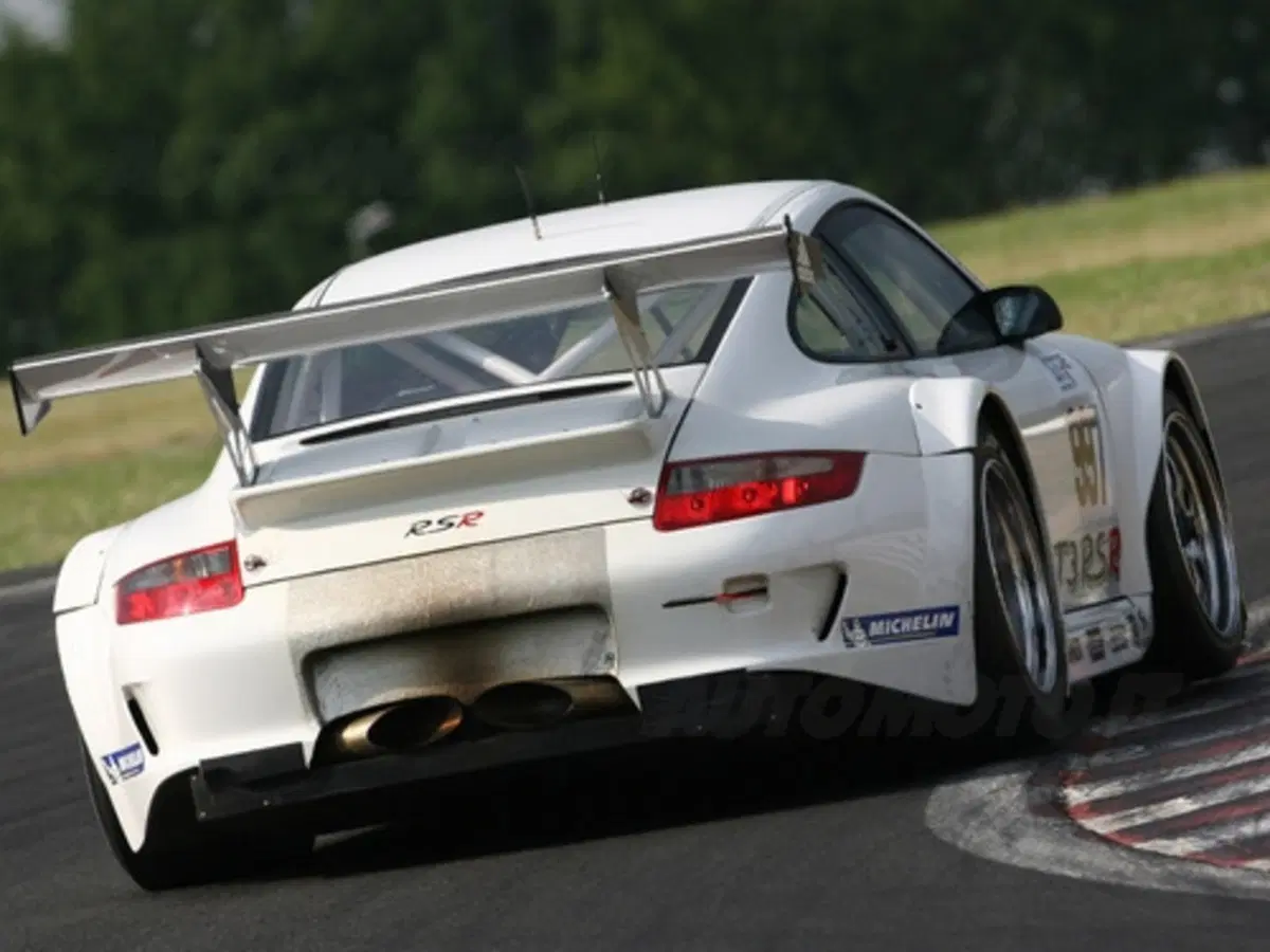 Porsche 911 GT3 RSR (997)