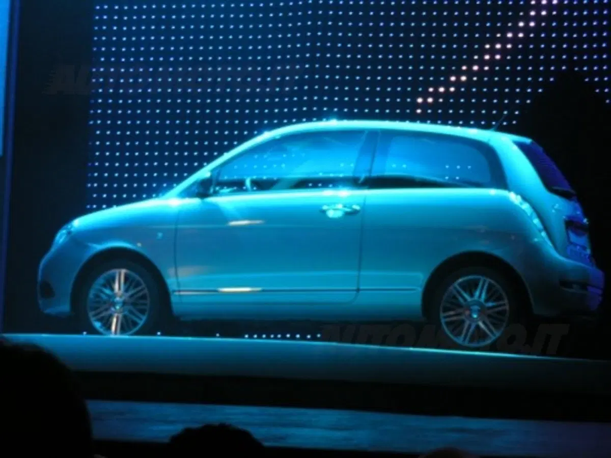 Lancia Ypsilon restyling (11)