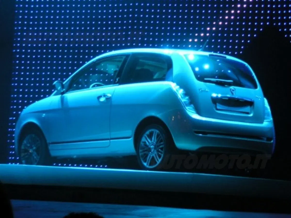 Lancia Ypsilon restyling (12)