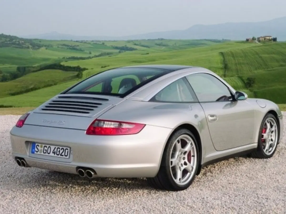 Porsche 911 Targa 4 e 4S (4)